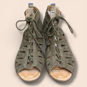 Women's Earth Olive Maisten Peep Toe Lace Up Cutout Sandals Size 11